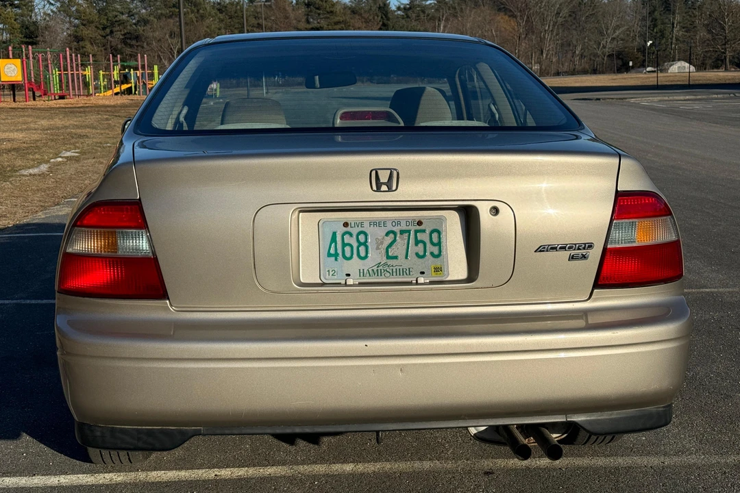 1995 Honda Accord 5th Gen - Image 5 of 31
