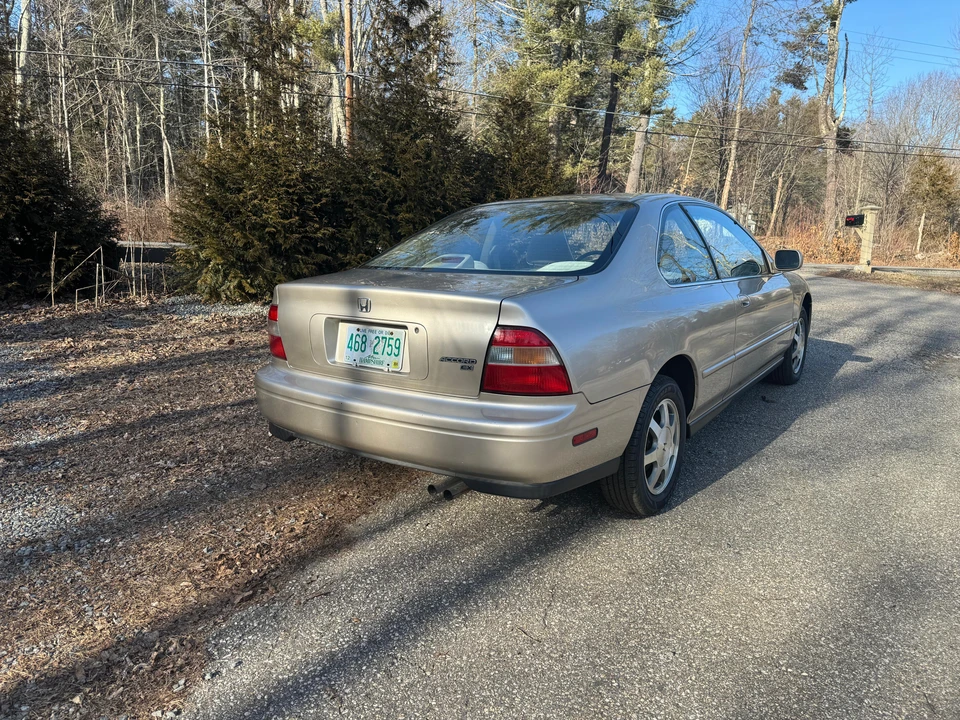 1995 Honda Accord 5th Gen - Image 10 of 31