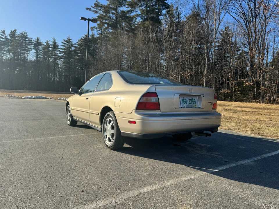1995 Honda Accord 5th Gen - Image 9 of 31