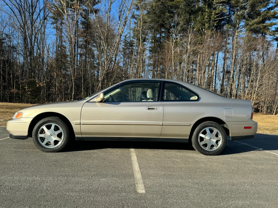 1995 Honda Accord 5th Gen - Image 7 of 31