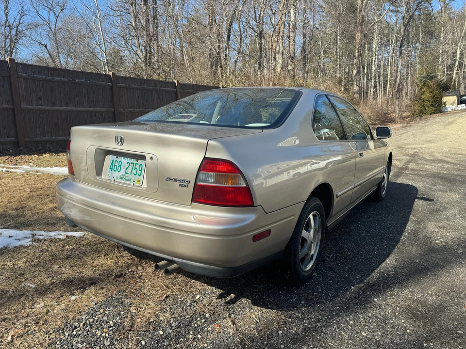 1995 Honda Accord 5th Gen - Image 11 of 31