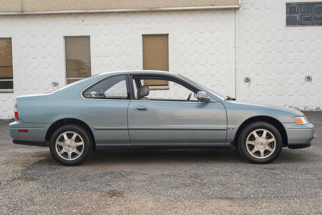 1995 Honda Accord 5th Gen - Image 14 of 31