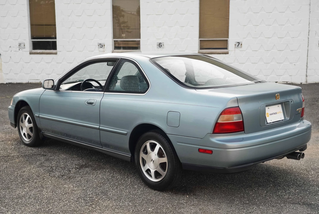 1995 Honda Accord 5th Gen - Image 9 of 31