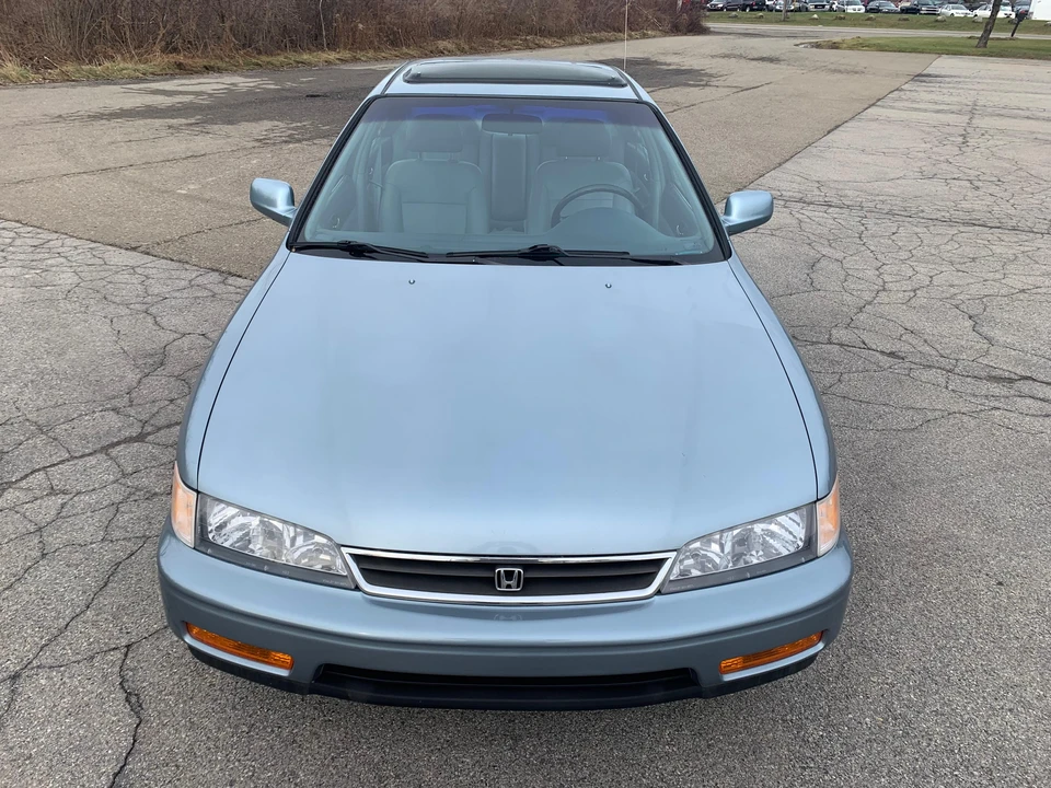 1995 Honda Accord 5th Gen - Image 6 of 31