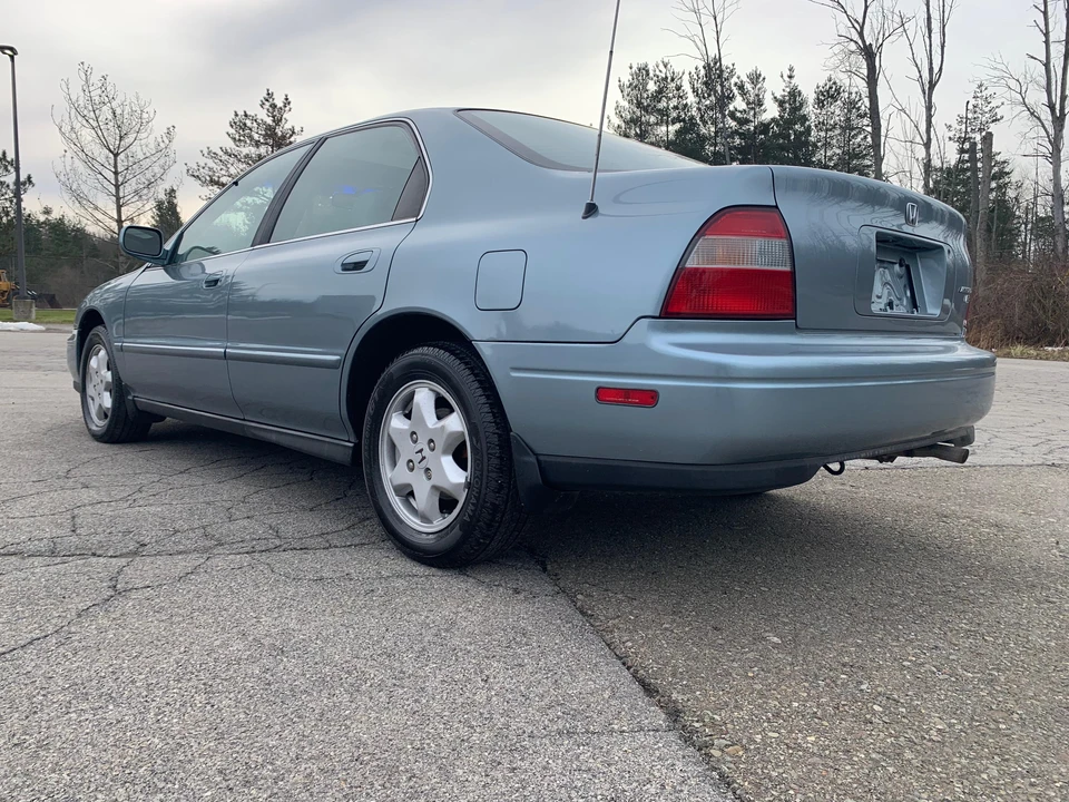 1995 Honda Accord 5th Gen - Image 13 of 31