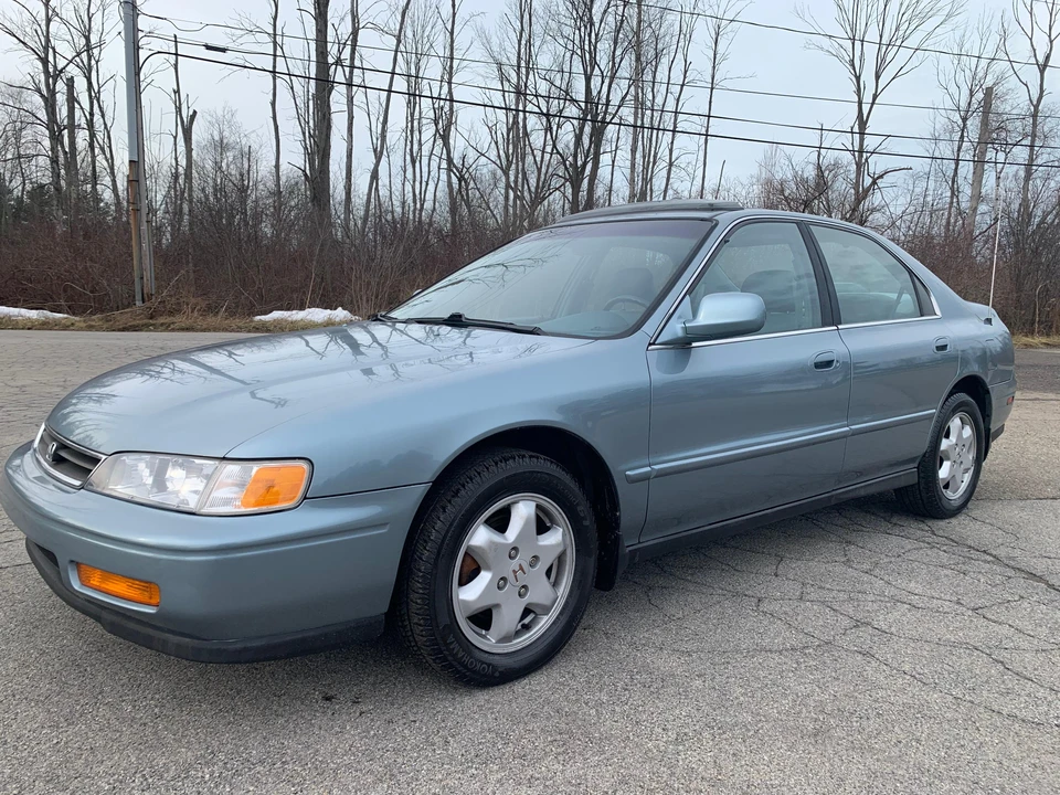 1995 Honda Accord 5th Gen - Image 8 of 31