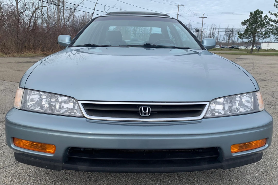 1995 Honda Accord 5th Gen - Image 2 of 31