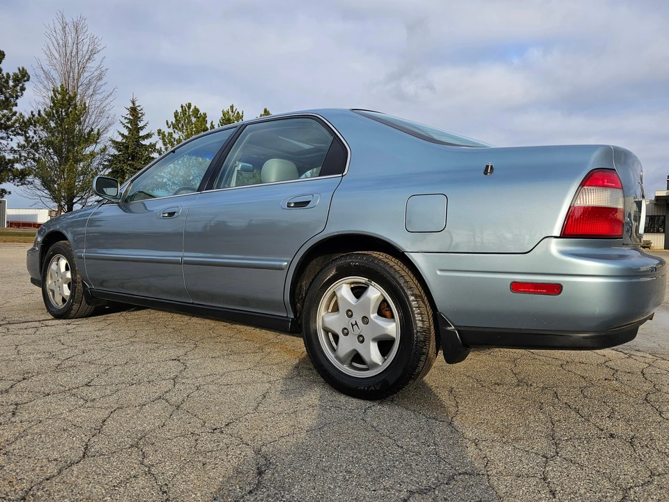 1995 Honda Accord 5th Gen - Image 12 of 31