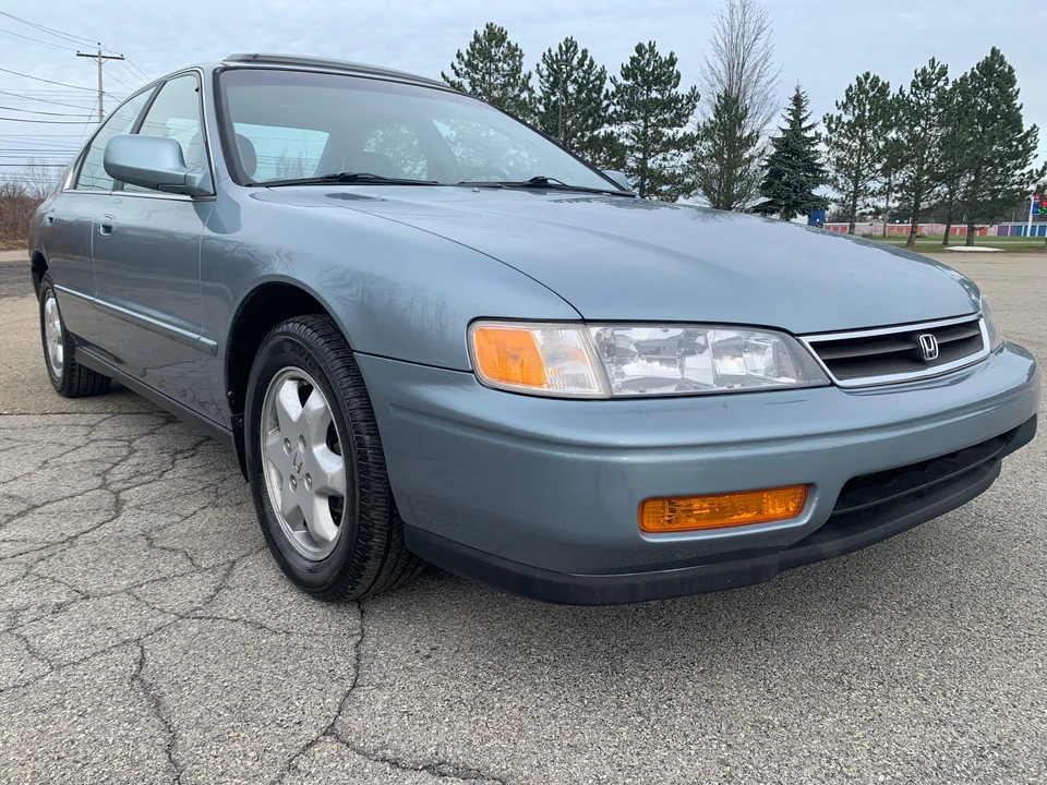 1995 Honda Accord 5th Gen - Image 20 of 31
