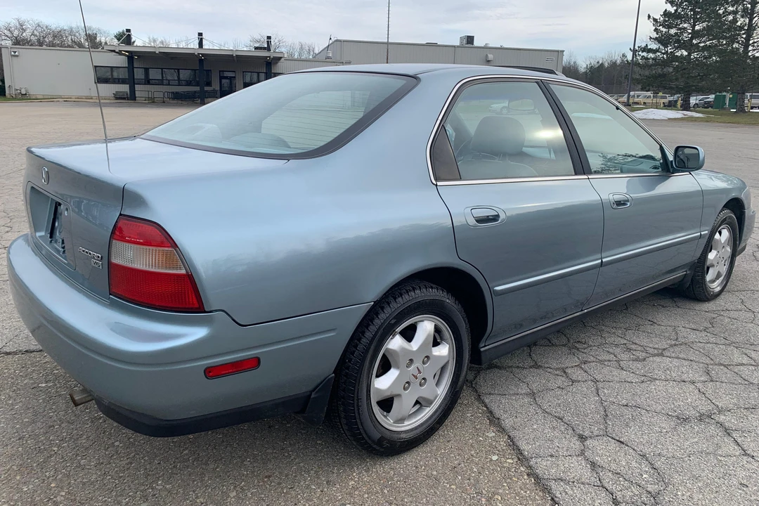 1995 Honda Accord 5th Gen - Image 4 of 31