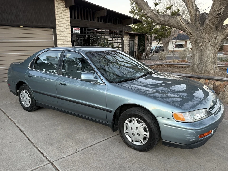 1995 Honda Accord 5th Gen - Image 3 of 21