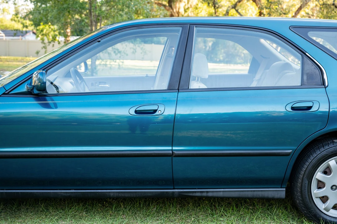 1995 Honda Accord 5th Gen - Image 19 of 31