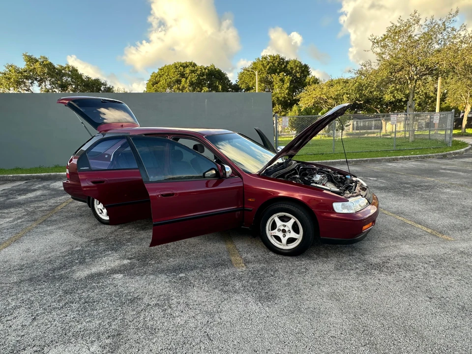 1995 Honda Accord 5th Gen - Image 23 of 31