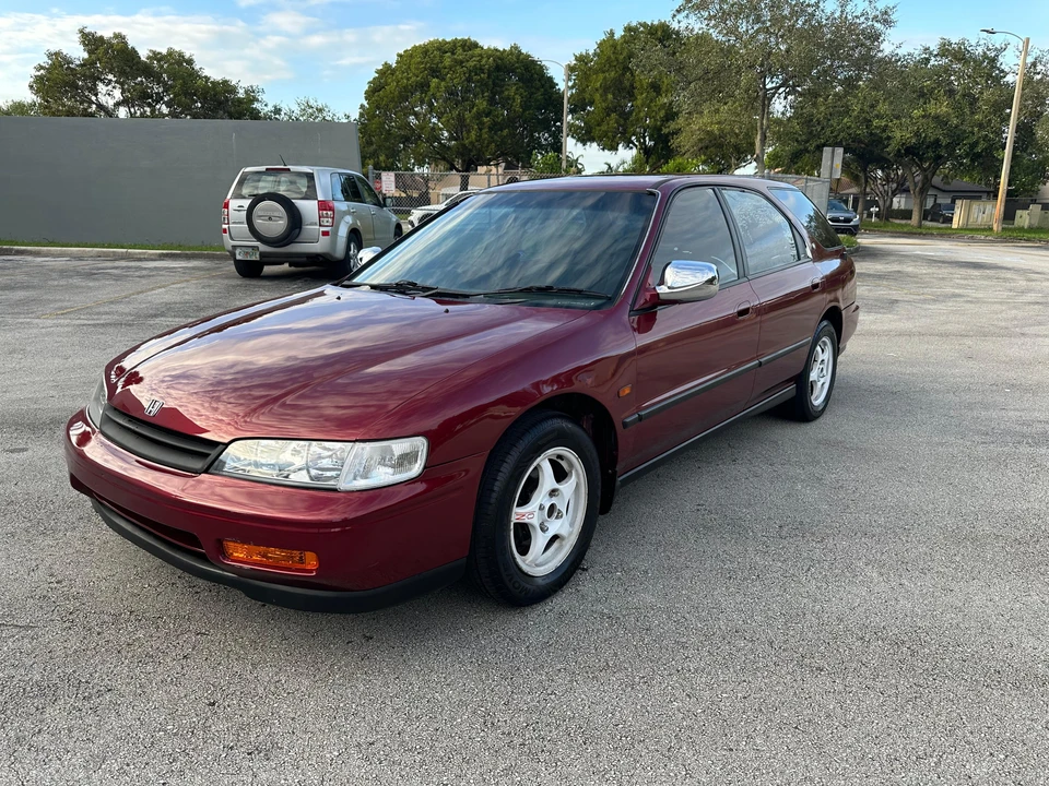 1995 Honda Accord 5th Gen - Image 7 of 31