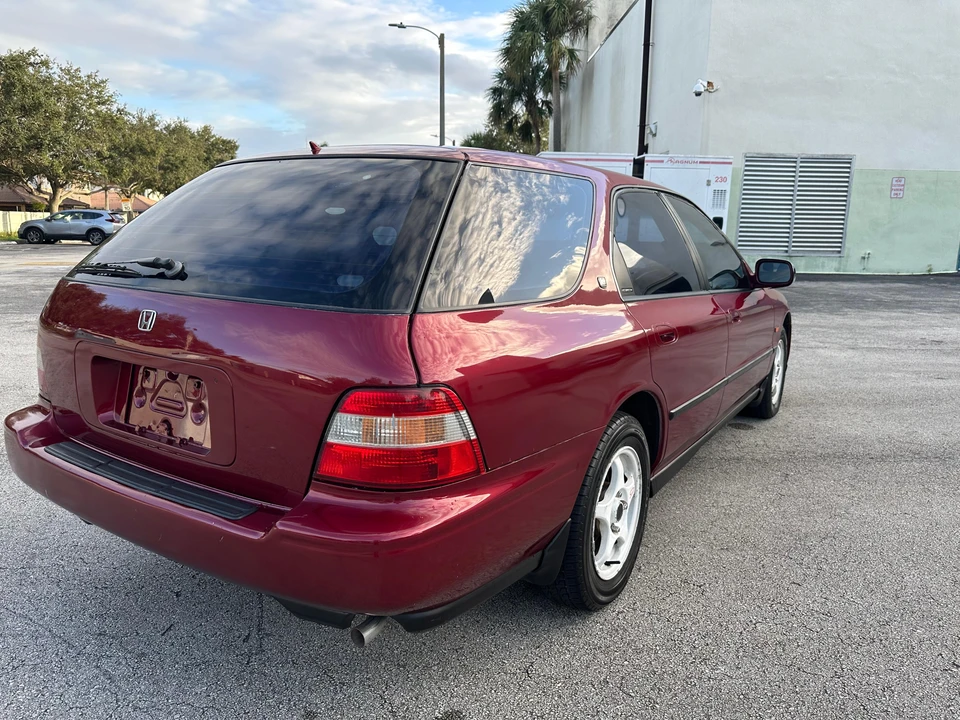 1995 Honda Accord 5th Gen - Image 13 of 31