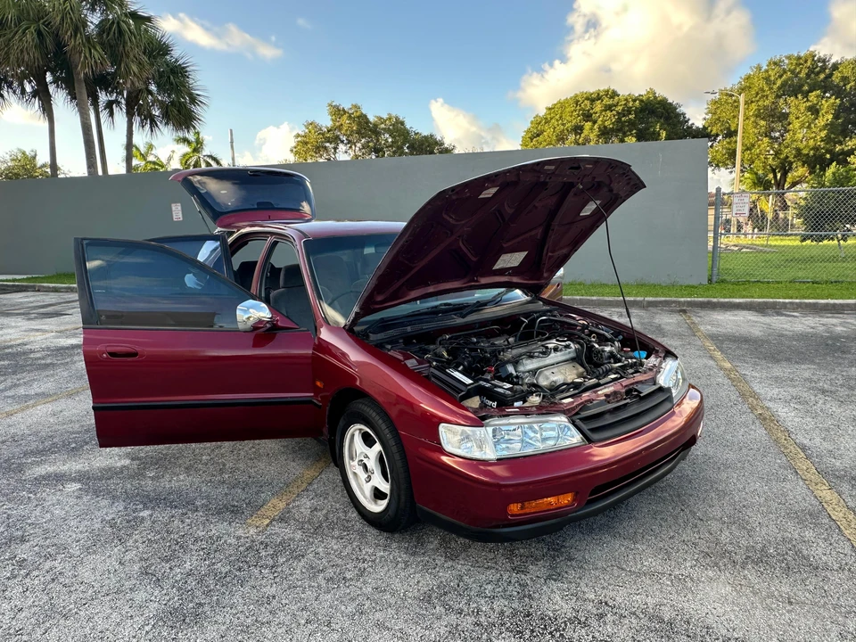 1995 Honda Accord 5th Gen - Image 24 of 31