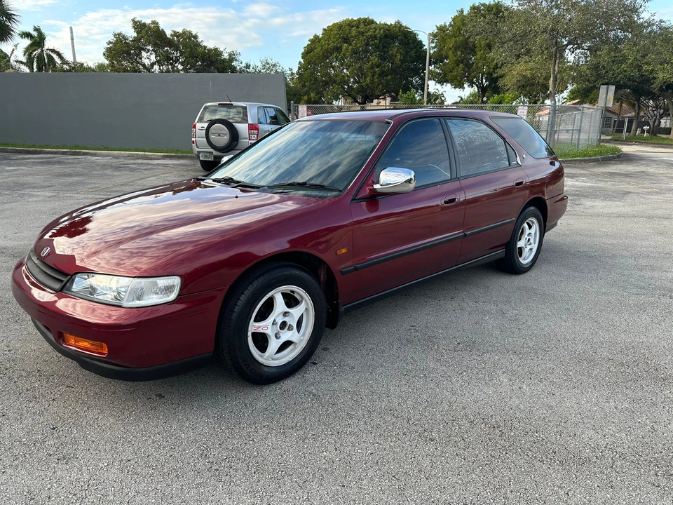 1995 Honda Accord 5th Gen - Image 8 of 31