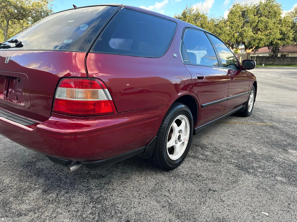 1995 Honda Accord 5th Gen - Image 14 of 31