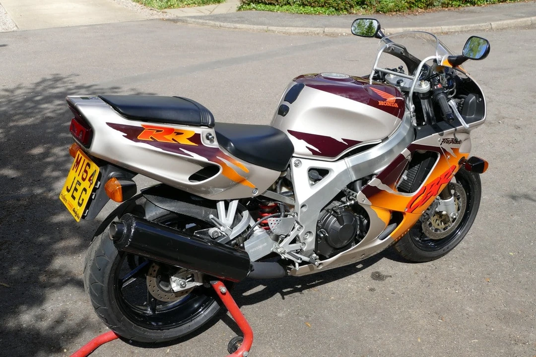 1995 Honda CBR - Image 4 of 30