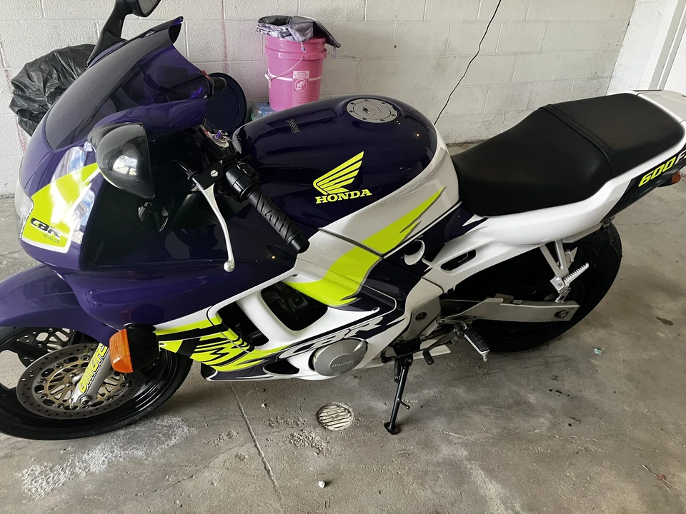 1995 Honda CBR - Image 9 of 31