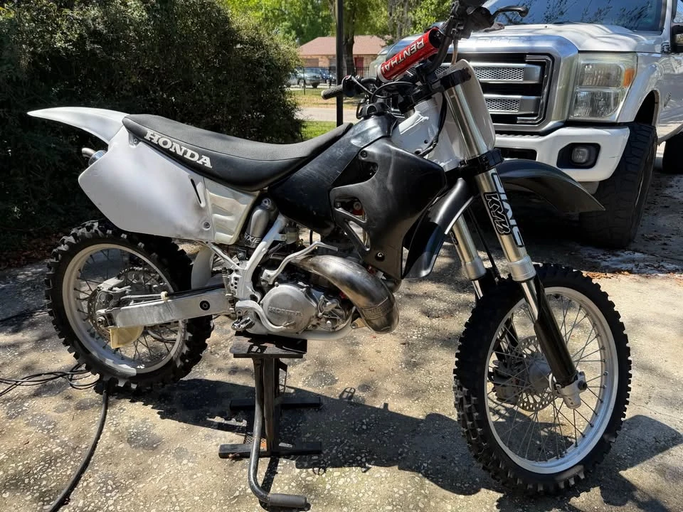 1995 Honda CR - Image 5 of 10