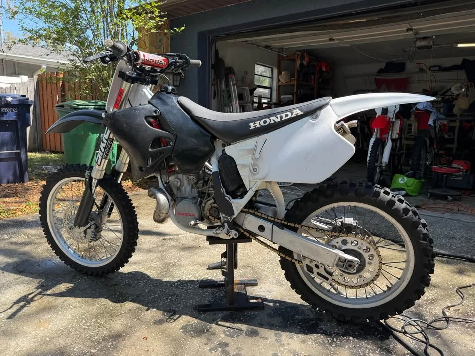 1995 Honda CR - Image 3 of 10