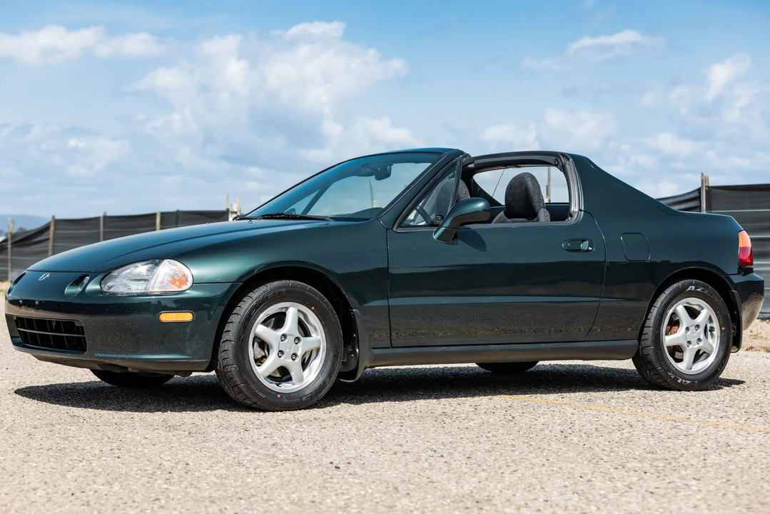 1995 Honda Del Sol - Image 2 of 31