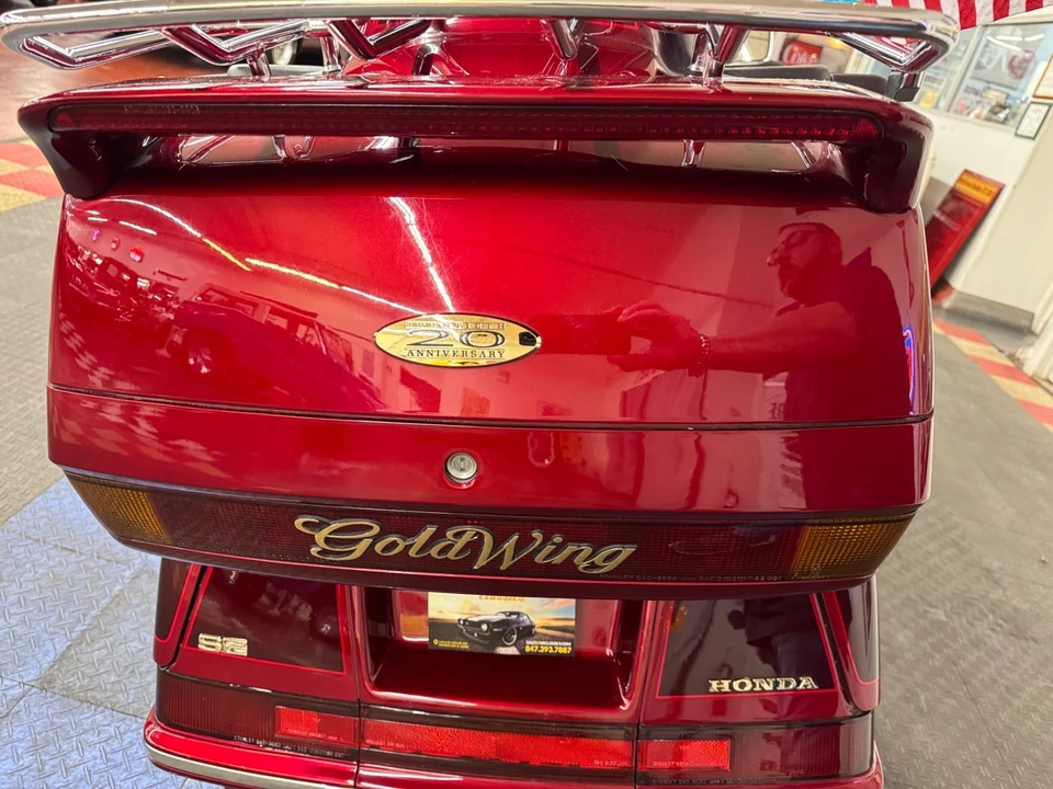 1995 Honda Gold Wing - Image 8 of 21