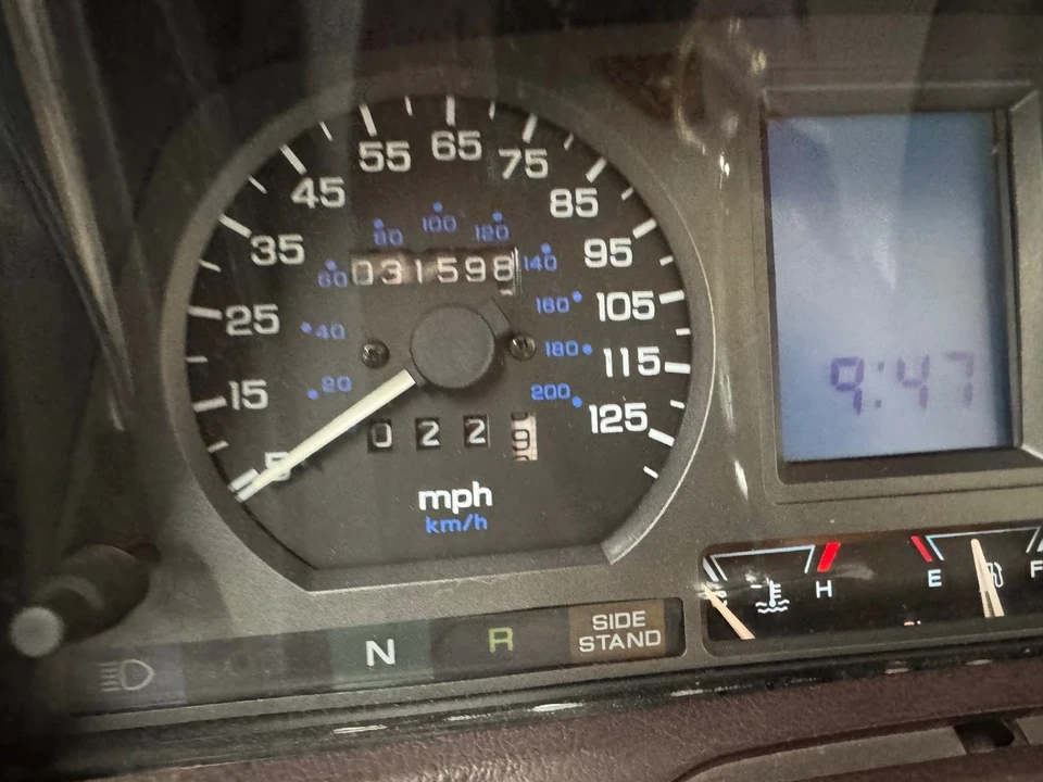 1995 Honda Gold Wing - Image 20 of 21