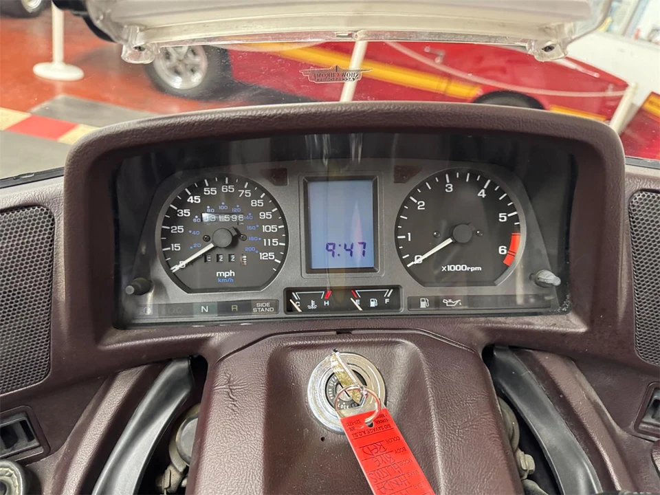 1995 Honda Gold Wing - Image 19 of 21