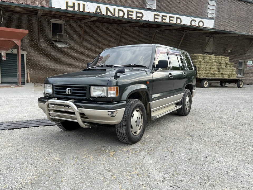 1995 - Image 3 of 31
