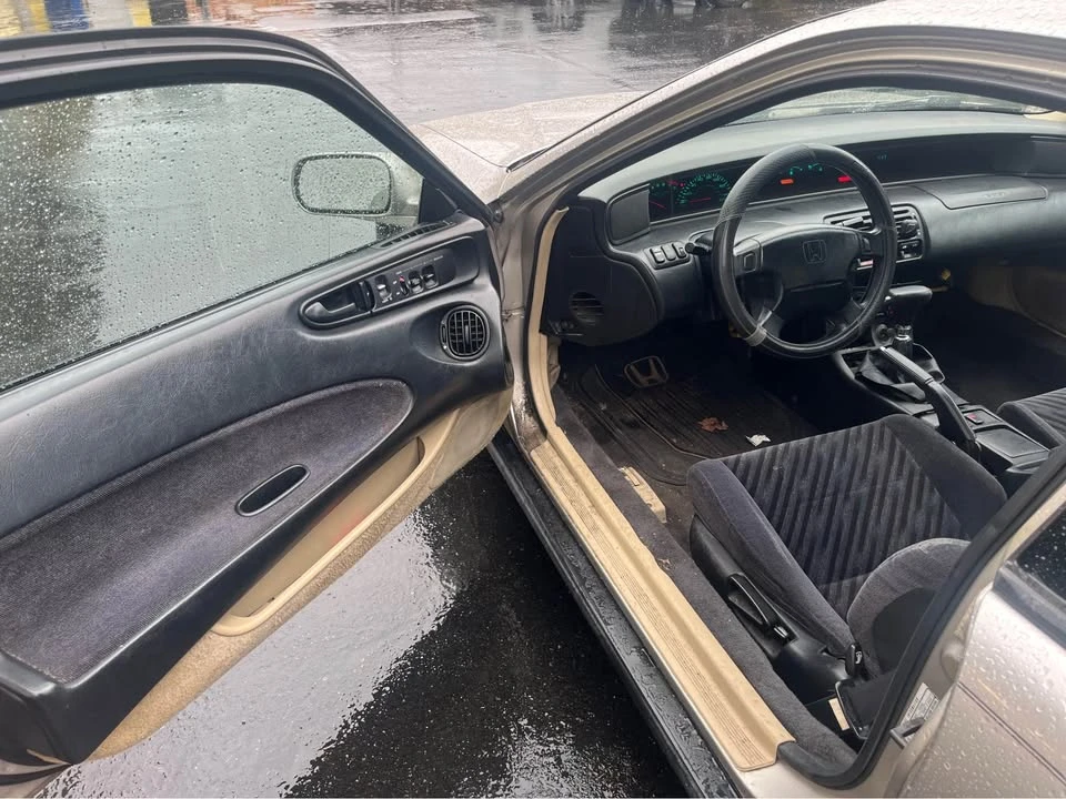 1995 Honda Prelude 4th Gen - Image 7 of 11