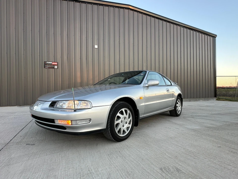 1995 Honda Prelude 4th Gen - Image 13 of 31