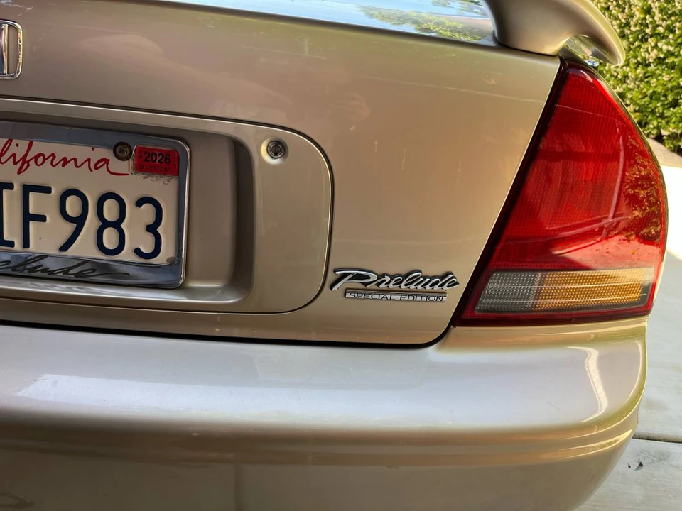 1995 Honda Prelude 4th Gen - Image 8 of 24