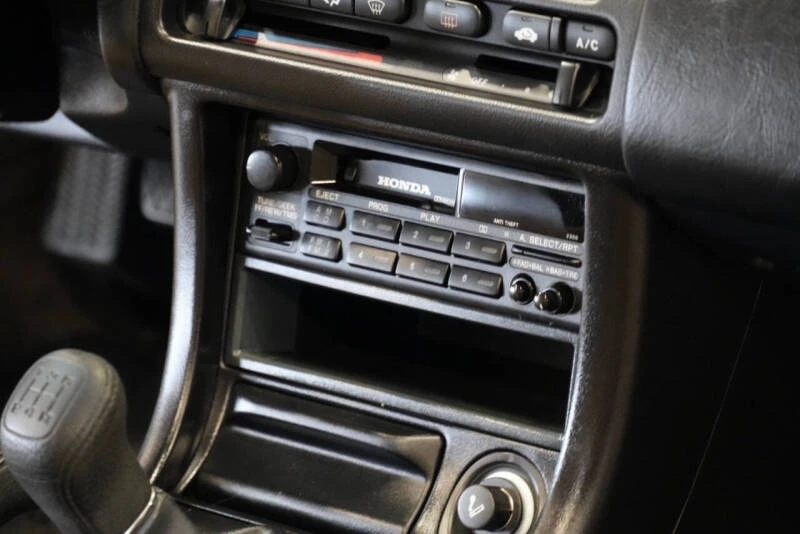 1995 Honda Prelude 4th Gen - Image 19 of 28
