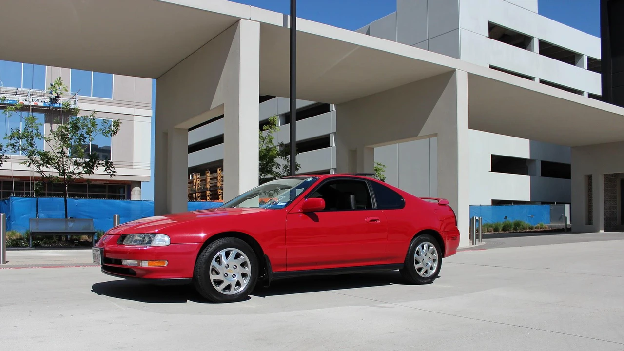 1995 Honda Prelude 4th Gen - Image 13 of 31
