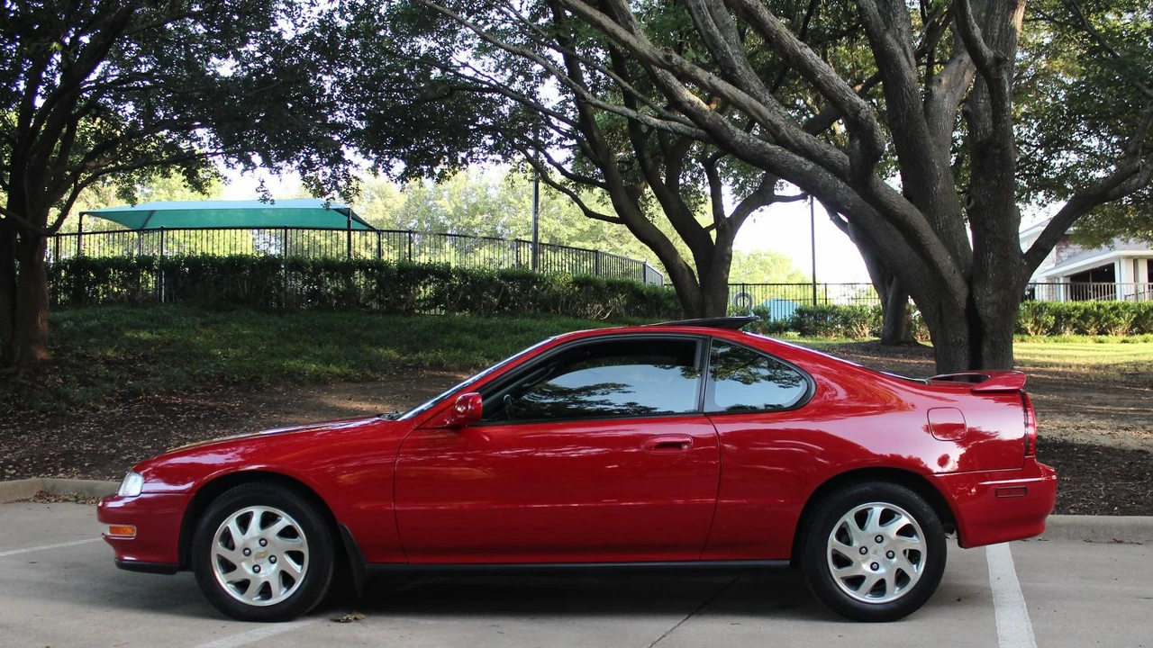 1995 Honda Prelude 4th Gen - Image 15 of 31