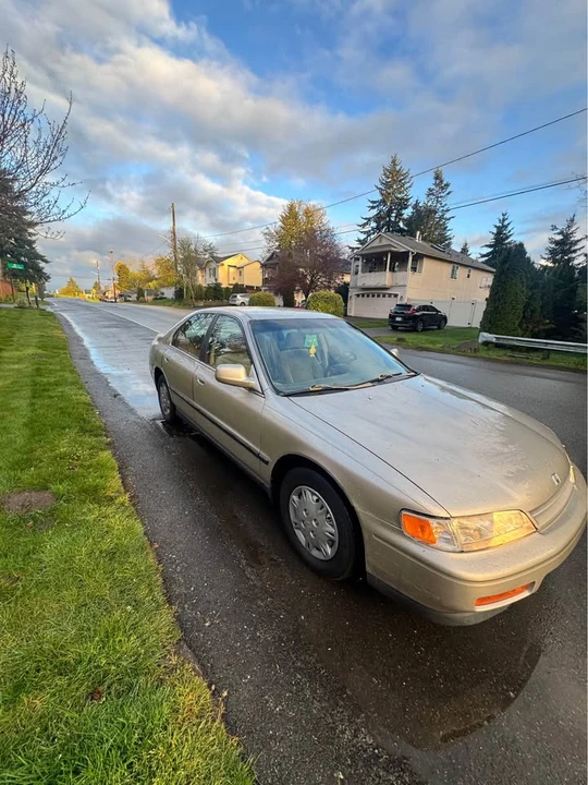 1995 Honda Accord 5th Gen - Image 3 of 7