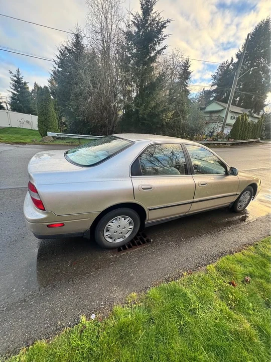 1995 Honda Accord 5th Gen - Image 2 of 7