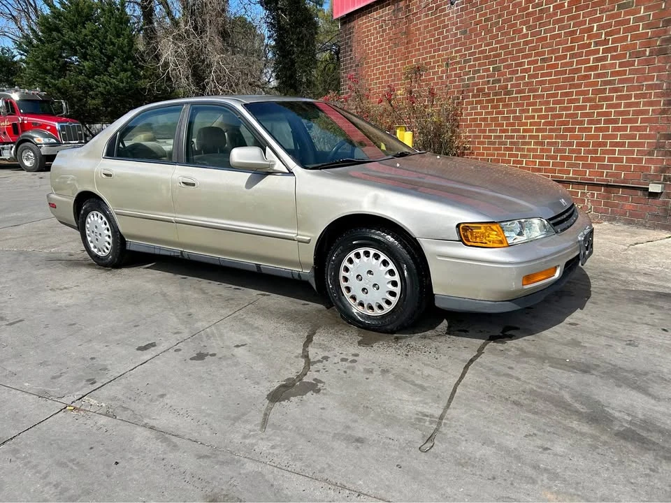 1995 Honda Accord 5th Gen - Image 1 of 5
