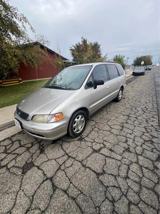 1995 Honda Odyssey - Image 2 of 12