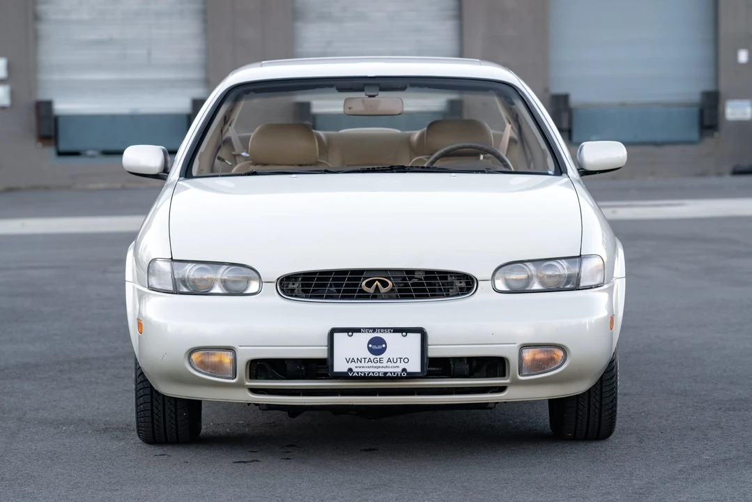 1995 Infiniti J30 - Image 20 of 31