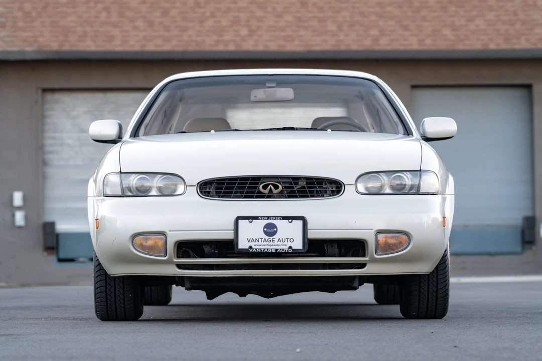 1995 Infiniti J30 - Image 19 of 31