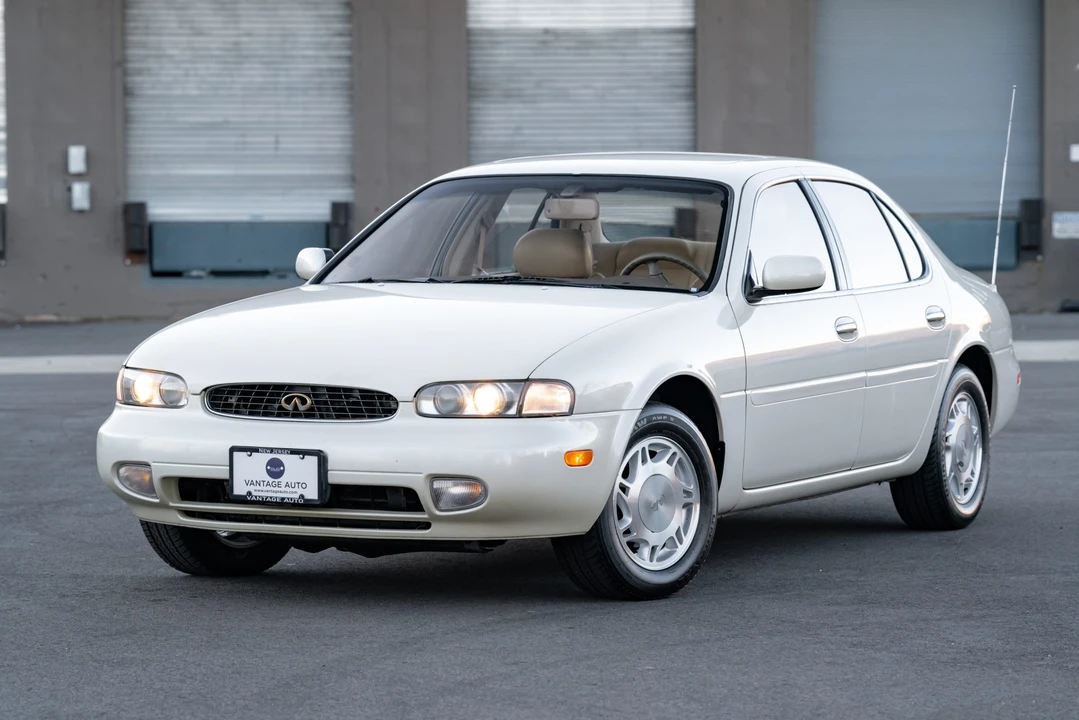 1995 Infiniti J30 - Image 3 of 31