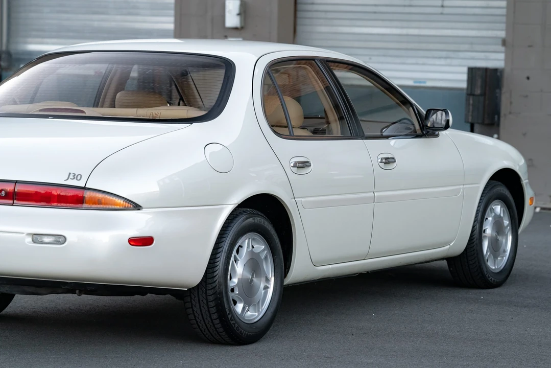 1995 Infiniti J30 - Image 29 of 31