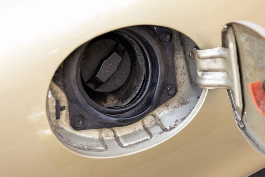1995 Infiniti J30 - Image 22 of 31