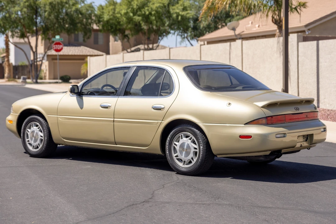 1995 Infiniti J30 - Image 8 of 31