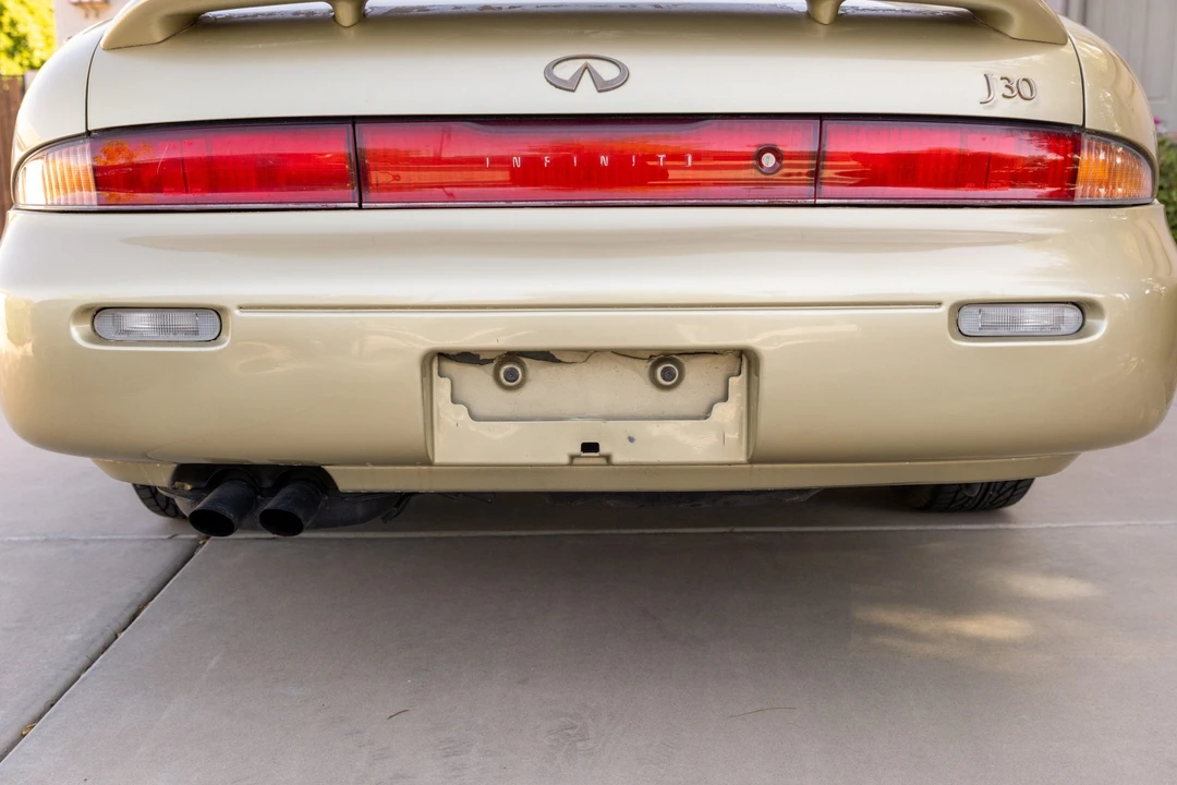 1995 Infiniti J30 - Image 15 of 31