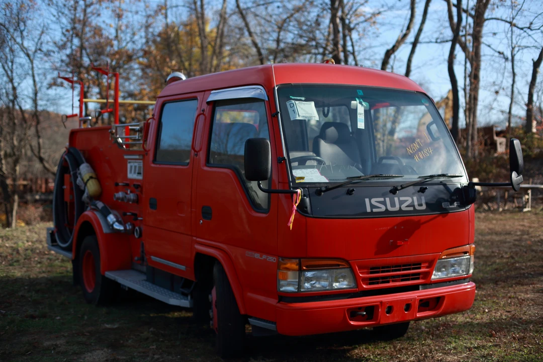 1995 Isuzu Elf - Image 12 of 31