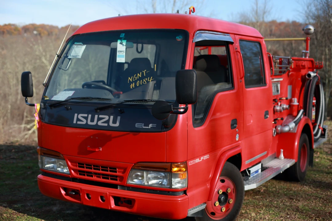 1995 Isuzu Elf - Image 10 of 31